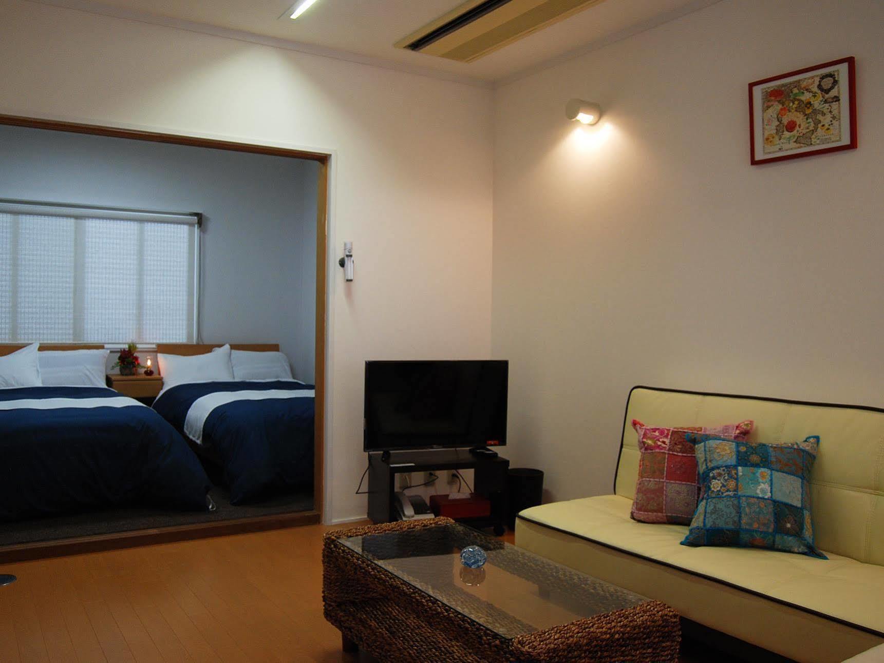 Villa Ortigia Minamiawaji Екстер'єр фото